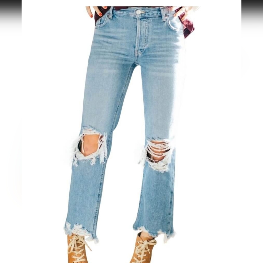 EUC We The Free Size 25 Maggie Distressed Straight Leg Crop Jeans!